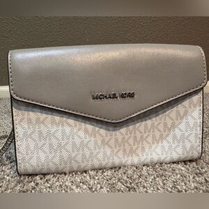 Michael Kors Silver and White Clutch with chain-NWOt